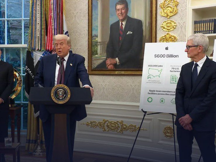 Президент США анонсировал введение пошлин почти в 100% на полупроводниковую продукцию