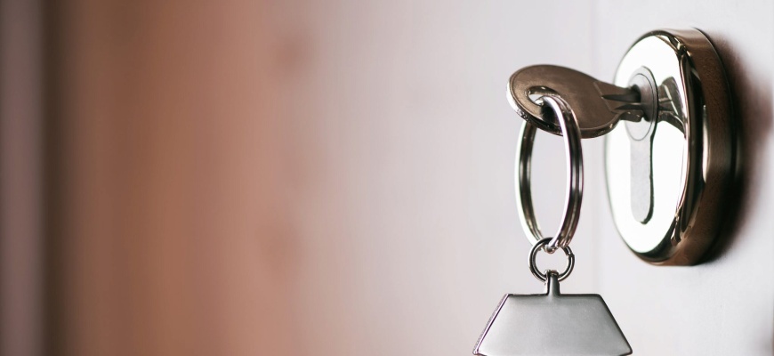 Жилье в Петербурге за год стало еще менее доступным