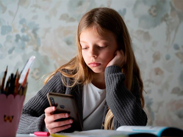 Во Франции TikTok обвинён в преднамеренном психологическом воздействии на детей