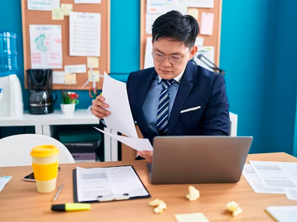 Китай запретил госслужащим центральных аппаратов использовать iPhone для рабочих нужд – СМИ