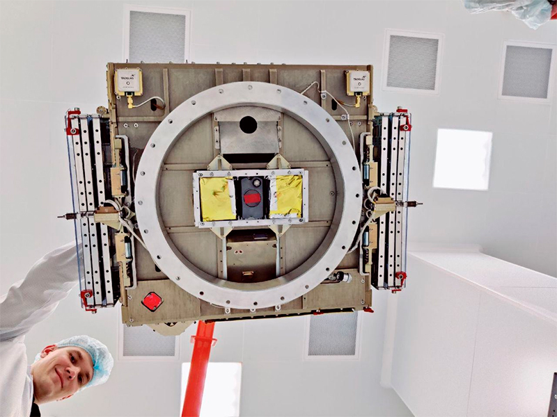 Успешно введены в эксплуатацию отечественные двигатели низкоорбитальных спутников