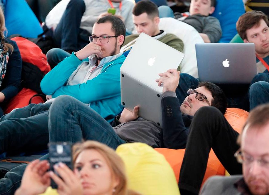 WhatsApp, «Яндекс», Google: тройка лидеров по данным Mediascope