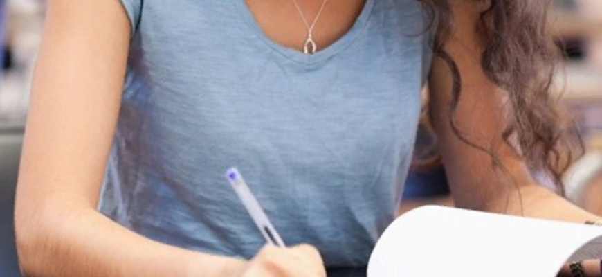 Школы только на бумаге. В Смольном отчитываются о строительстве учебных заведений на фоне их дефицита