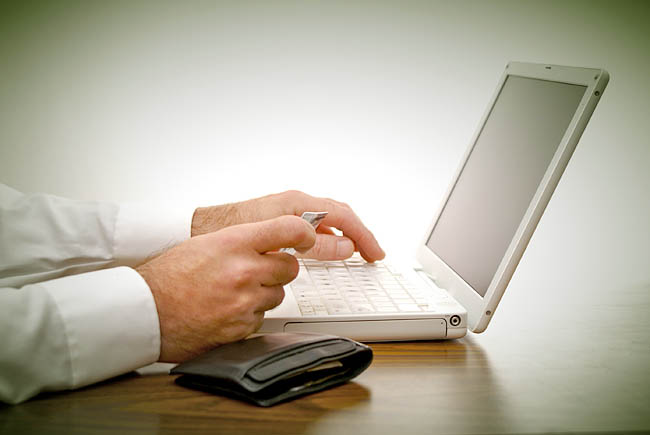 СМИ обнаружили ряд иностранных сервисов бронирования отелей, наладивших приём российских банковских карт