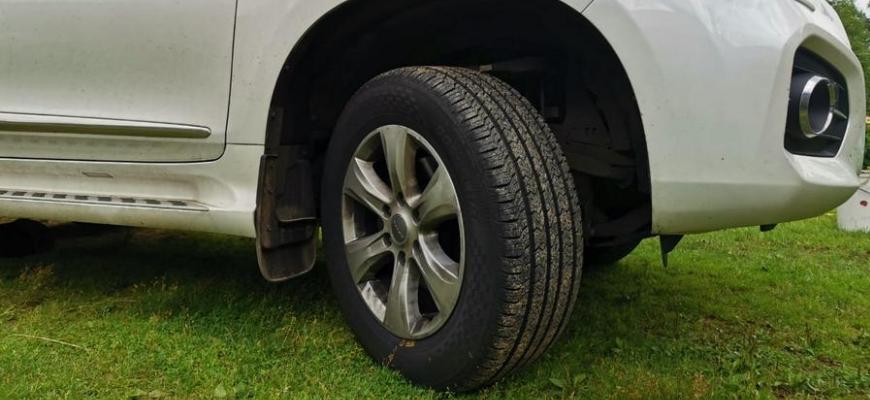 Шины Viatti Bosco H/T быстро отводят лишнюю влагу через широкие продольные канавки