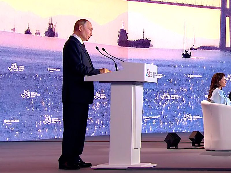 Владимир Путин: Дальний Восток должен стать передовым регионом цифрового развития России