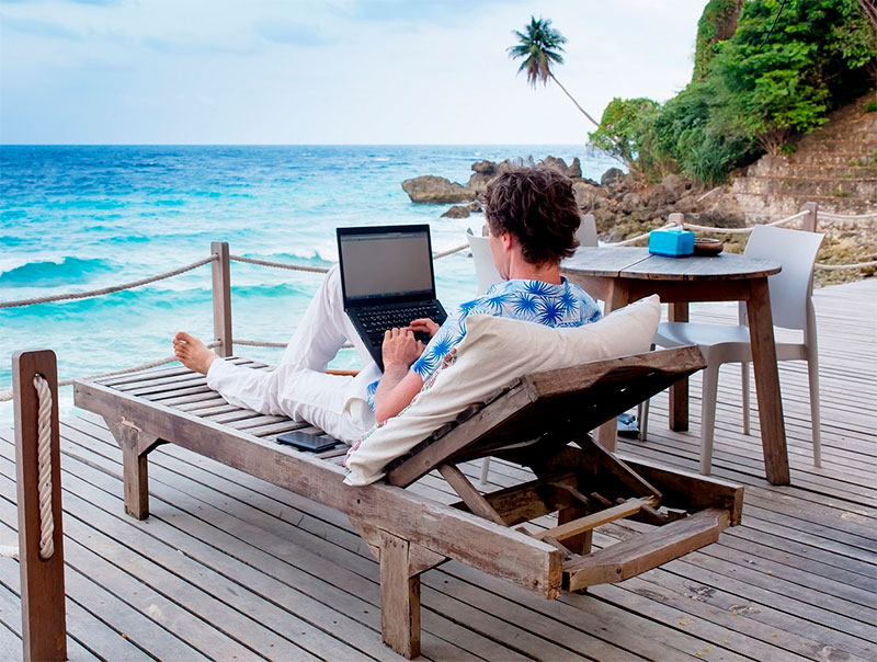 Правительство внесло в Госдуму законопроект о повышении налогов для удалённо работающих за границей граждан